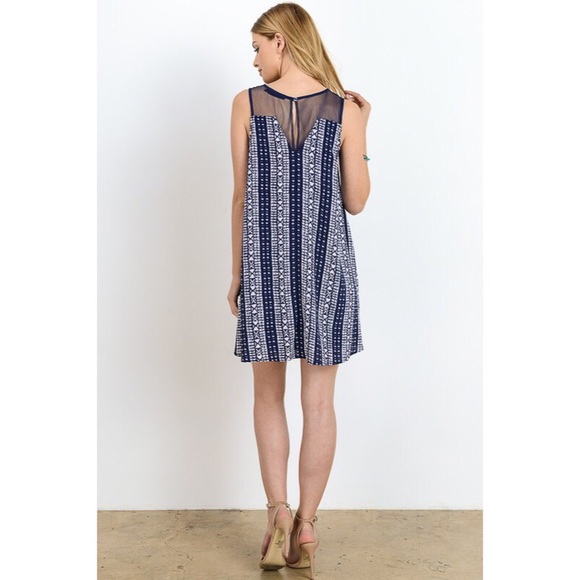 BOUTIQUE CLOSING MAKE AN OFFER - Picture 3 of 4